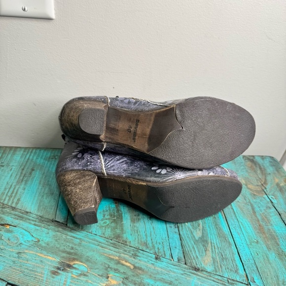 Rovers Womens Size 40 EUR Grey Leather Zip Laces Floral Steampunk Ankle Boots - Picture 10 of 16